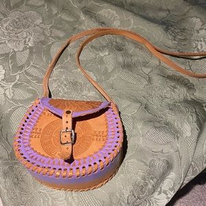 Pretty small purse with buckle closure